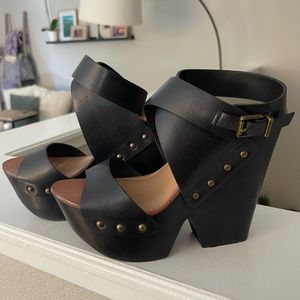 BCBGMAXAZRIA Runway Wedge Heels. Size 7.5. Black leather. New.